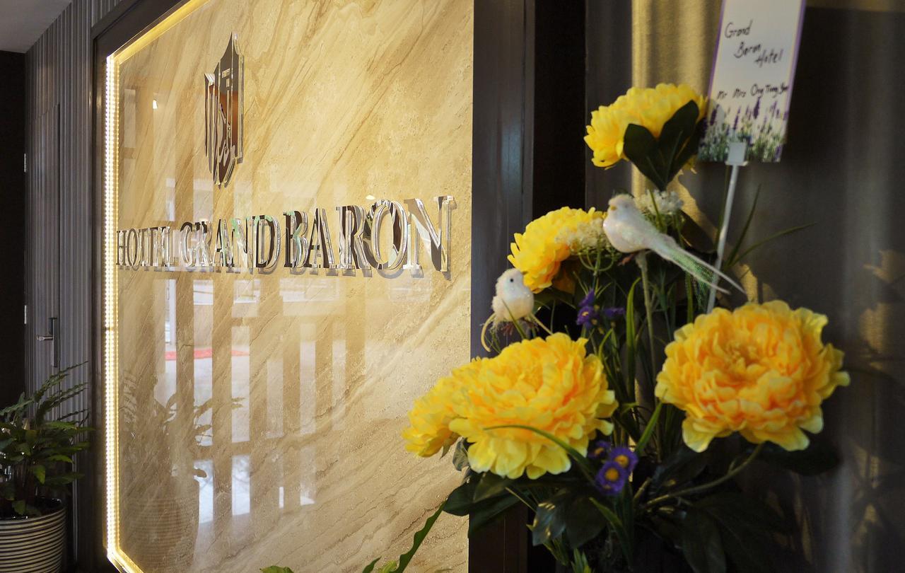 Hotel Grand Baron Taiping Bagian luar foto